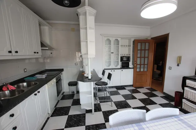 Casa con piscina, para entrar a vivir, en La Garrovilla — 46