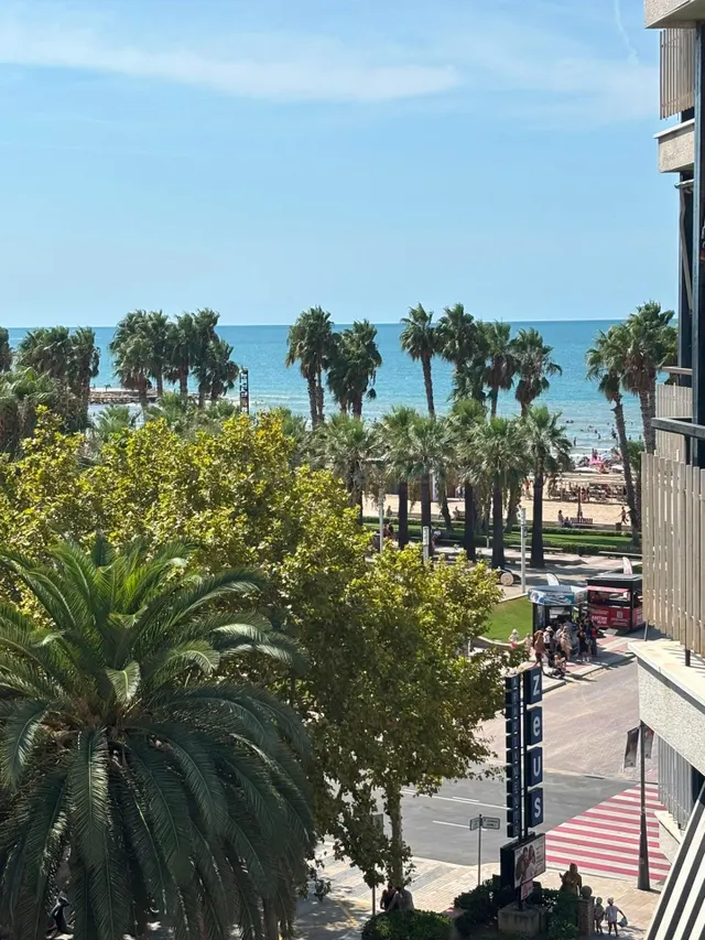 PISO REFORMADO CON VISTAS AL MAR EN LA ZONA DEL PASEO JAIME 