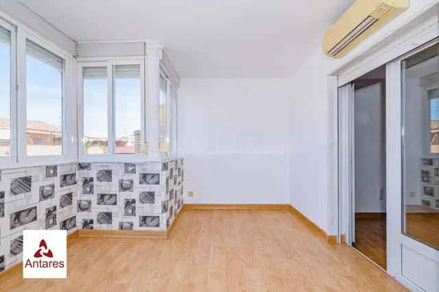 Atico muy amplio con gran terraza en Arabial — 30