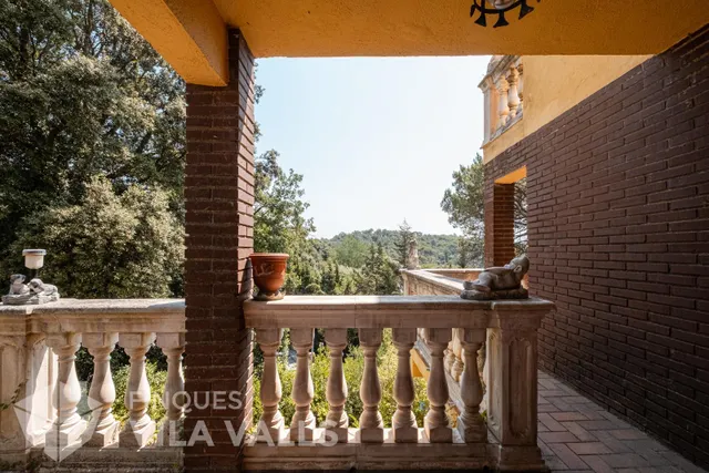 Casa con gran jardín en la naturaleza — 30