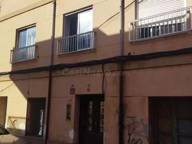 SE VENDE PISO OKUPADO en Calle Luna Murcia (Murcia)