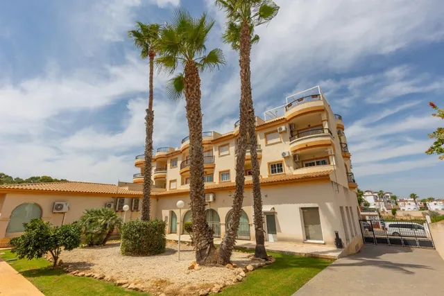Se vende apartamento de dos habitaciones en una urbanización