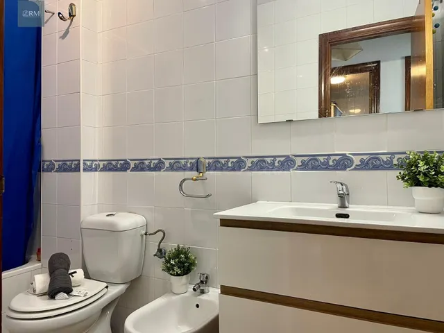 VIVIENDA EN EL CENTRO LISTA PARA ENTRAR A VIVIR CON TODO LO  - foto 3