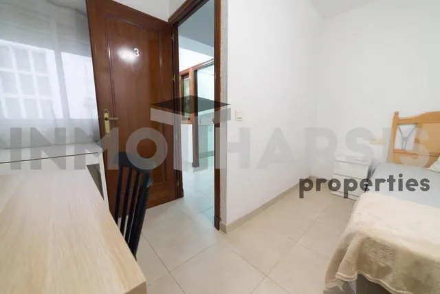 SE VENDE TOTALMENTE REFORMADO LISTO PARA ENTRAR A VIVIR O ALQUILAR — 29