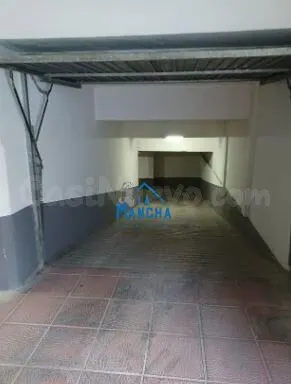 INMOBILIARIA LA MANCHA VENDE PLAZA DE GARAJE EN EL CENTRO DE - foto 3