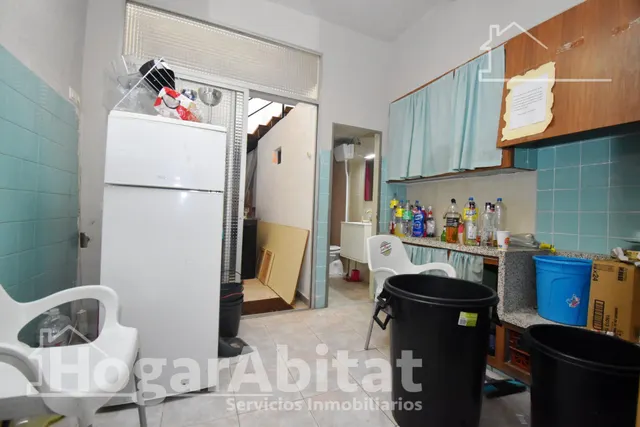 ¡OPORTUNIDAD DE INVERSIÓN! CASA CON BALCÓN Y PATIO EN EL CENTRO — 10