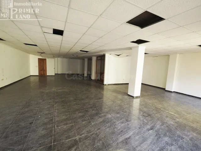 Se vende local en calle Don Victor en 1ª planta de un edific