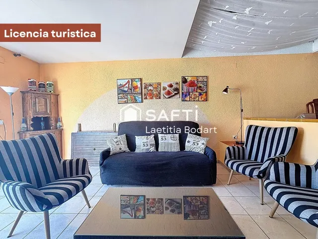 Casa de pescador con licencia turística y amarre - Empuriabrava — 13