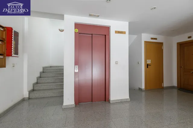 Piso en Armilla Centro con patio de 46 m2, 2 dormitorios y metro — 19