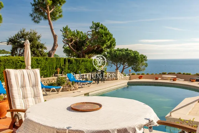Exclusiva casa en venta en Cala Canyellas en Lloret de Mar — 34