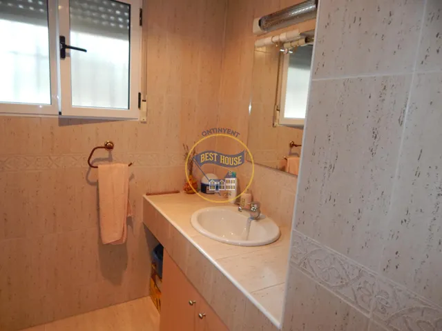 CHALET CON PISCINA Y VISTAS PRIVILEGIADAS. — 18