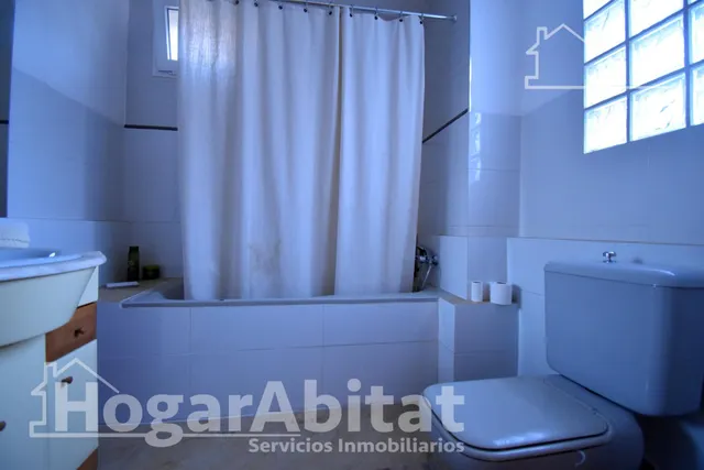 REFORMADO Y AMPLIO CON TECHOS ALTOS, PISCINA Y MUCHO ESTILO ¡TE ENCANTARÁ! — 39