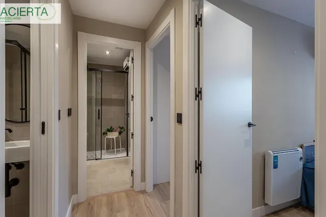 PISO REFORMADO JUNTO AVENIDA CADIZ — 30