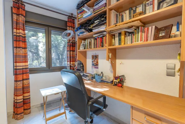 Exclusivo piso señorial con terraza en el Paseo del Salón (Cuesta de Escoriaza), con cochera y trastero. — 43