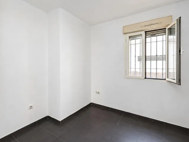 ###  ¡oportunidad en Cúllar Vega! tres pisos a la venta — 4
