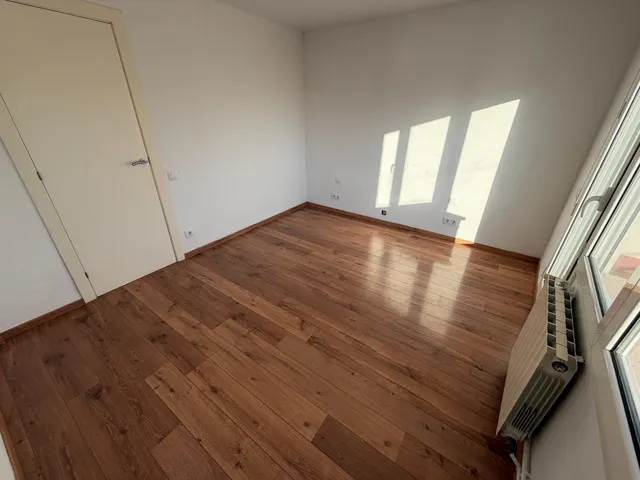Ático de 2 habitaciones más despacho con terraza de 22 m2 — 14