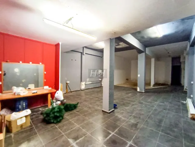 Local comercial amplio en Lauri Volpi. / HH Asesores, Inmobiliaria en Burjassot/ — 5