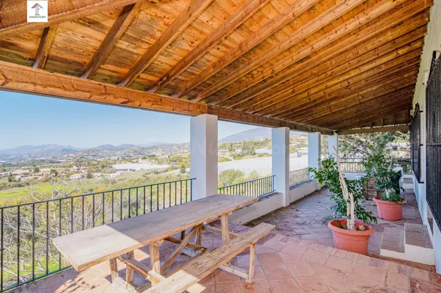 Chalet independiente con vistas espectaculares - foto 3