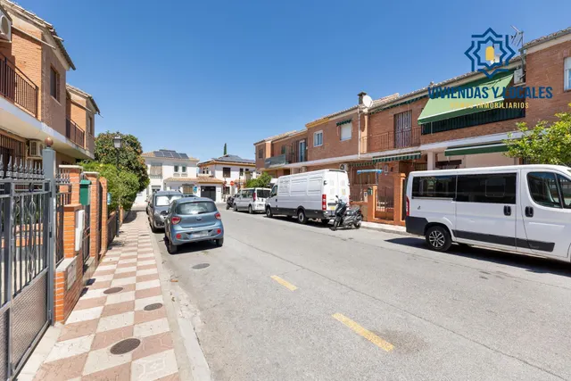 UNIFAMILIAR EN LA ZUBIA — 32