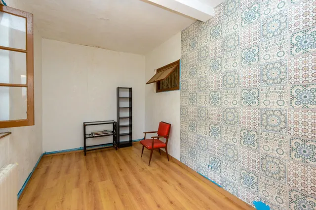 Casa tradicional con tres viviendas y antiguo local hostelero en arroes, Villaviciosa — 30