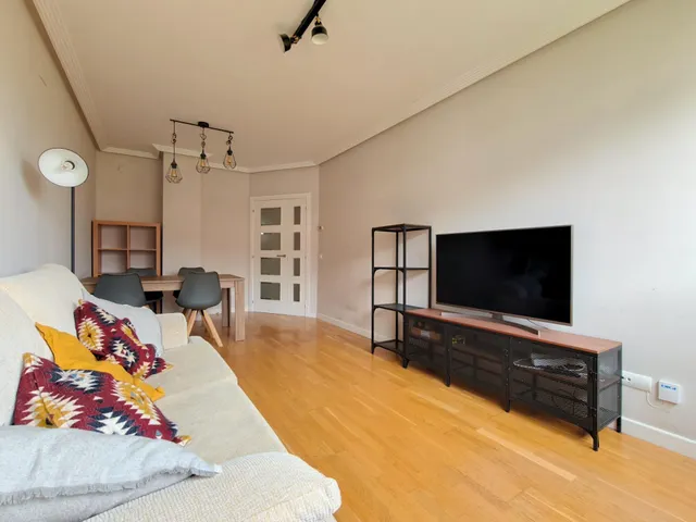 Vivienda exterior de un dormitorio, lista para entrar a vivir y ubicada en la zona más demandada de Villa del Prado. — 19