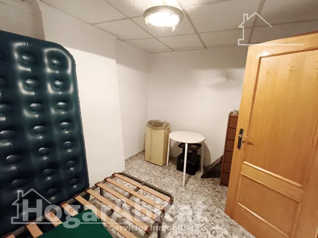 ¡PERFECTO PARA INVERTIR! CASA LUMINOSA Y ESQUINERA, CON LOCAL COMERCIAL — 23