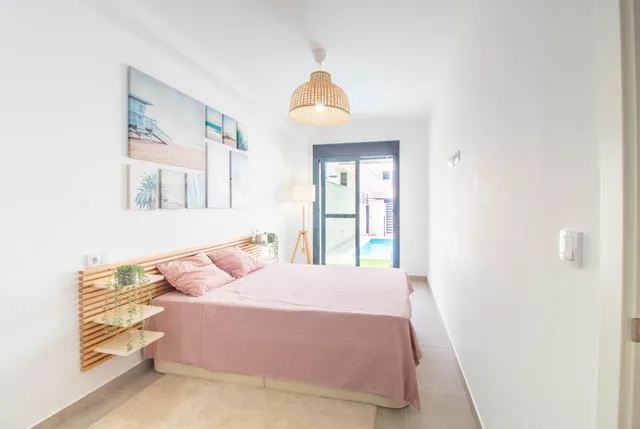 BUNGALOW DE 2 DORMITORIOS Y 2 BAÑOS EN SAN PEDRO DEL PINATAR (LO PAGAN) — 10