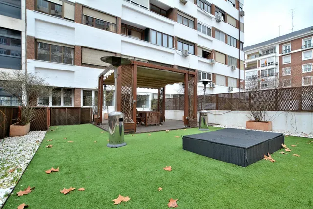 Se alquila piso de 2 dormitorios con increible terraza de 100m2 — 28
