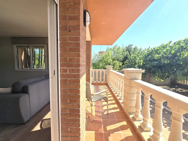 ESPECTACULAR CHALET CON UNA FANTÁSTICA ZONA EXTERIOR PRIVADA - foto 4