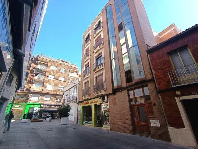 SE VENDE piso OKUPA en C Santisimo de Puertollano - foto 2