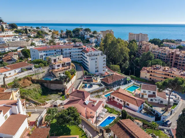Chalet 4 habitaciones 235m² en venta - Centro — 28