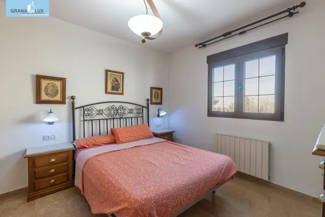 Adosada con 4 dormitorios, amplias terrazas y vistas a Granada y sierra nevada — 15