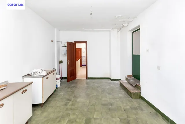 Local + vivienda en Avda. Cadiz — 8