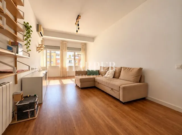 Piso luminoso de 3 habitaciones en Poble-sec — 2