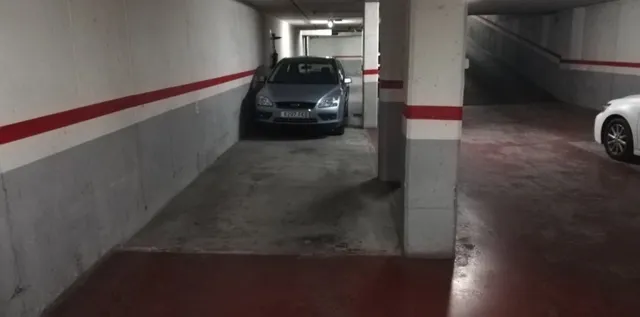 PLAZA DE PARKING EN PURO CENTRO JUNTO RBLA. JUST OLIVERES — 3