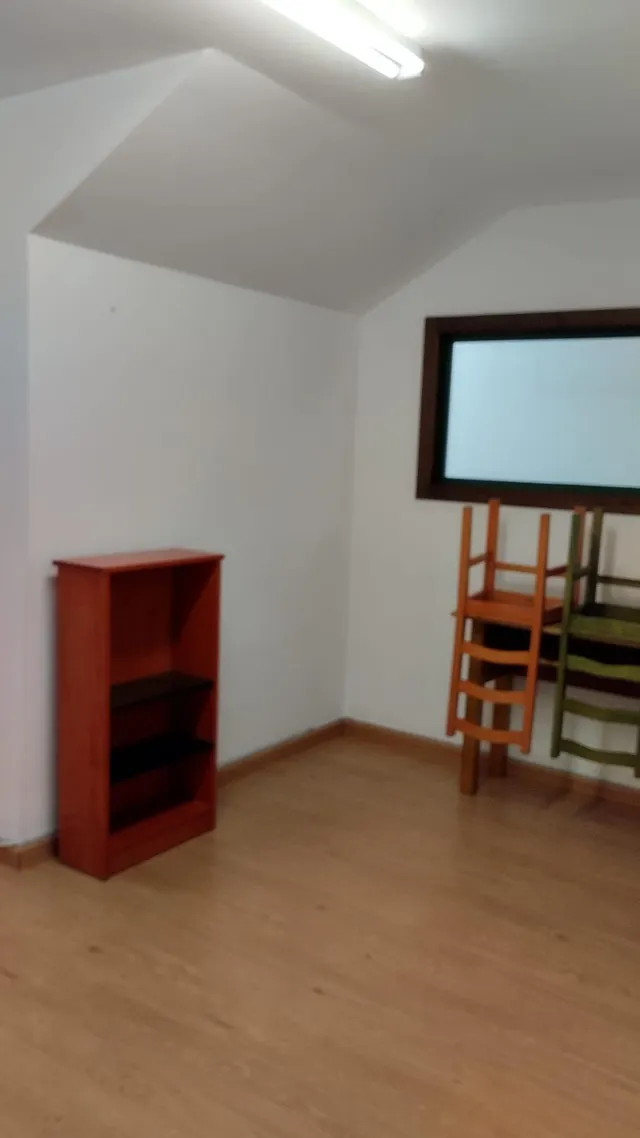 LOCAL ACONDICIONADO EN ALQUILER PARA ACADEMIA — 28