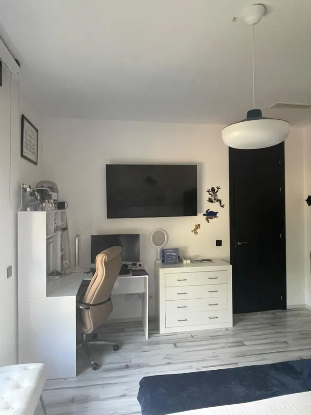 Exclusivo chalet con piscina, amplios jardines y excelentes prestaciones — 23