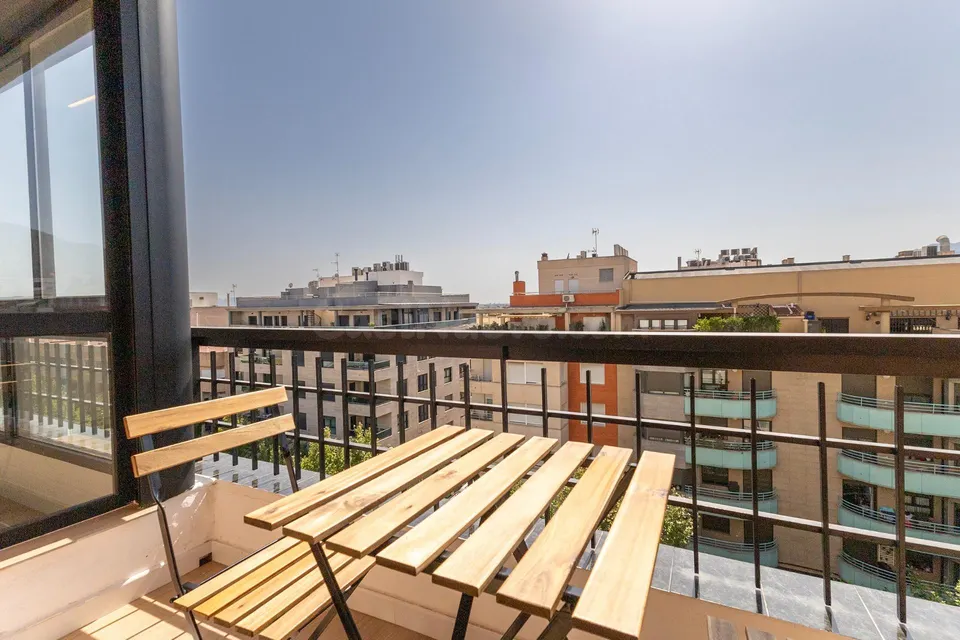 ✨ Exclusiva Vivienda de Lujo Reformado y lista para entrar a vivir en Av. Teodomiro: Confort Premium en Los Andenes 🌆