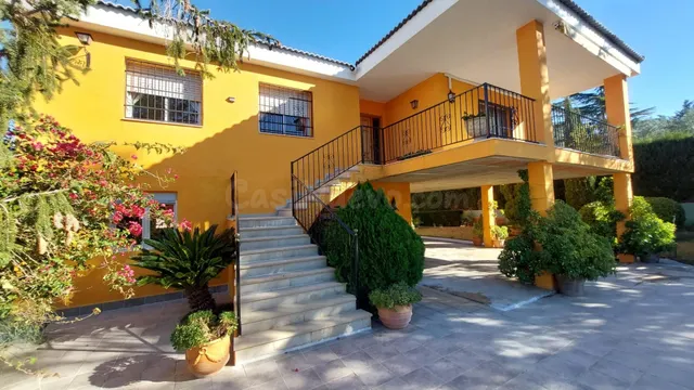 MARAVILLOSO CHALET URBANO CON 3 HAB. PISCINA "345.000€" - foto 2