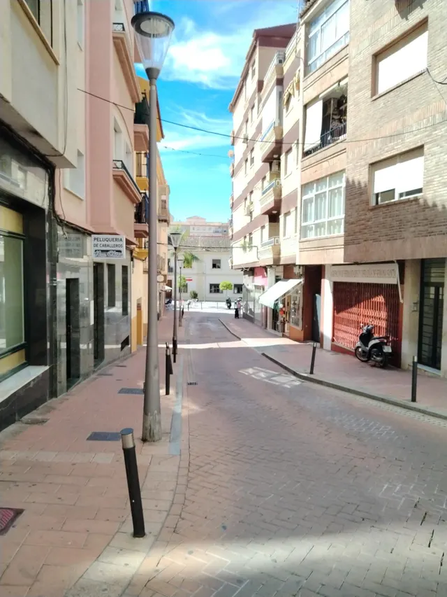 LOCAL COMERCIAL EN EL CENTRO — 8
