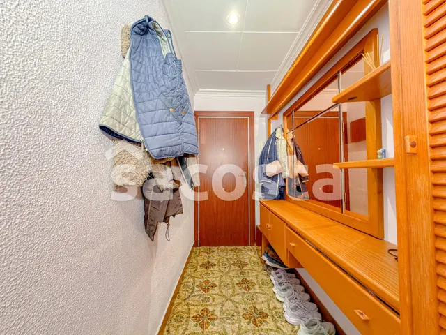 Piso con vistas al mar y a la montaña en Els Pavos, Blanes — 11