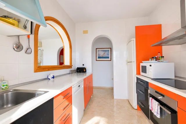 Villa con piscina, orientación sur y vistas al mar y montaña en Calpe — 33