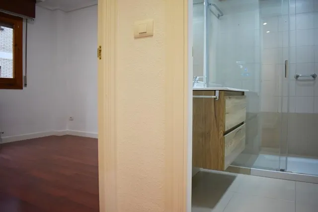 Alquiler piso 3 dormitorios, terraza, garaje y trastero en Av. Pablo Gargallo. — 21