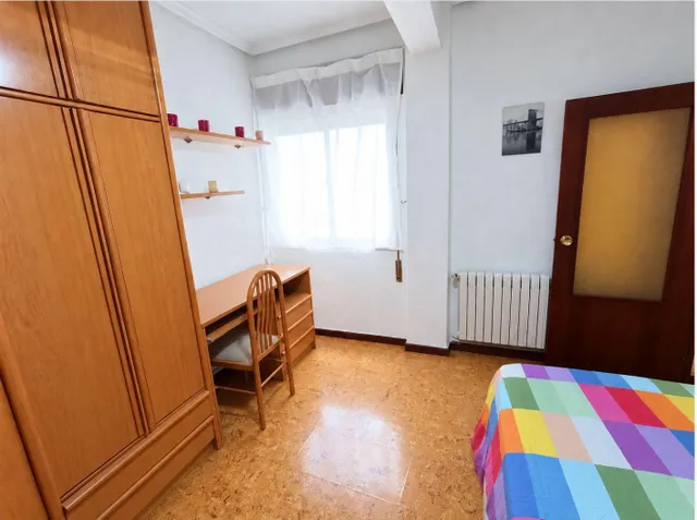 PISO LUMINOSO PARA ENTRAR A VIVIR EN TORRELAVEGA.- — 23