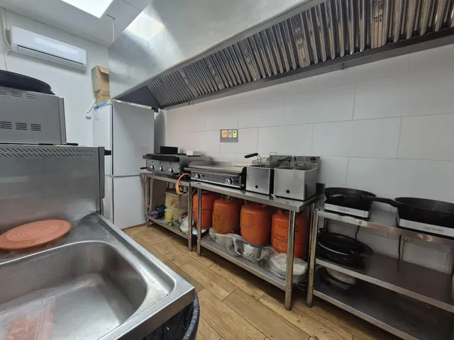 TRASPASO RESTAURANTE-CAFETERIA EN ALTEA PUEBLO — 21