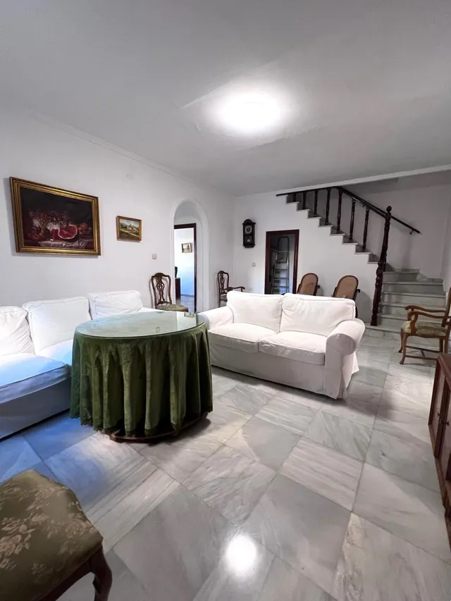 SEÑORIAL VIVIENDA SITUADA EN PLAZA DE ESPAÑA, GUILLENA, SEVI