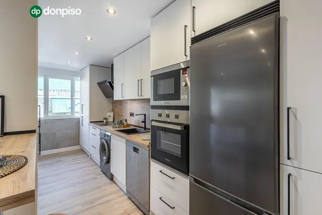 PISO REFORMADO JUNTO AVENIDA CADIZ — 14
