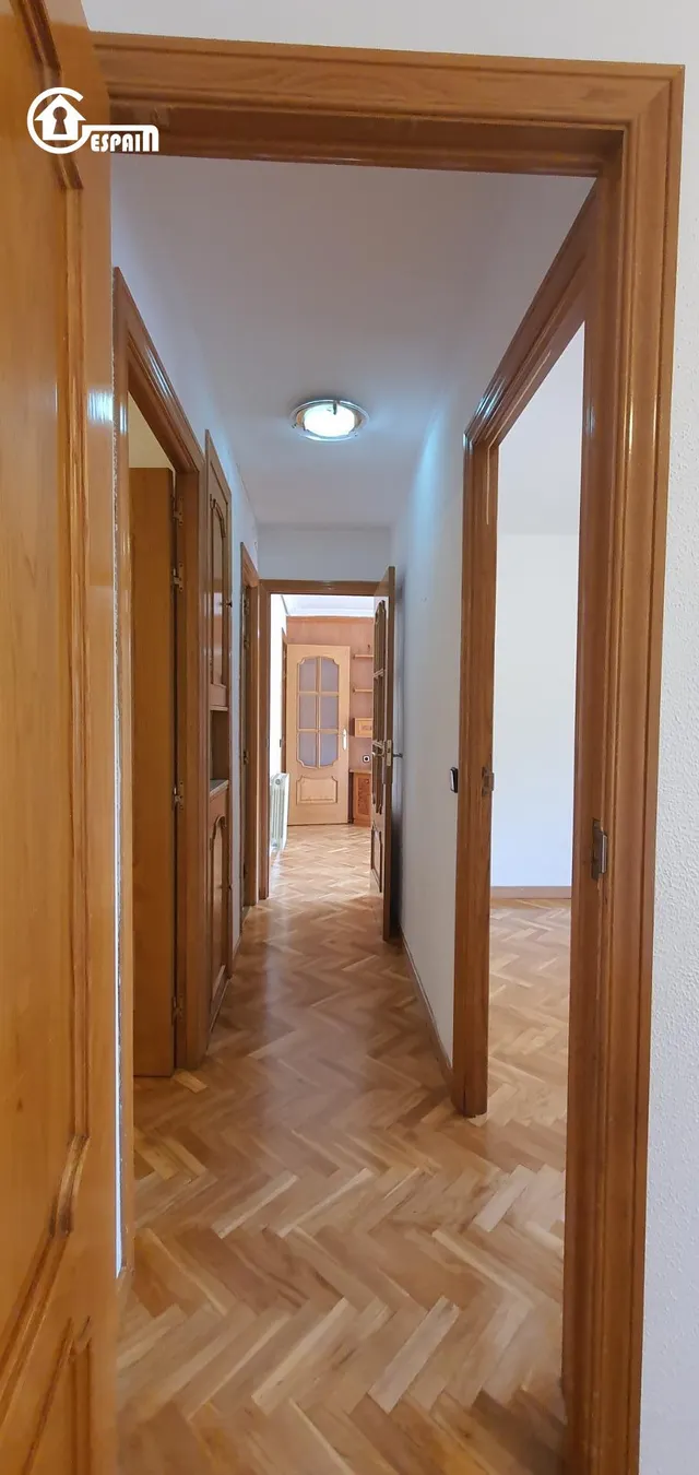 Grupo GESPAIN ACTIVIDADES INMOBILIARIAS promociona piso en venta de 3 habitaciones en zona LAS ÁGUILAS-PARQUE EUROPA — 33