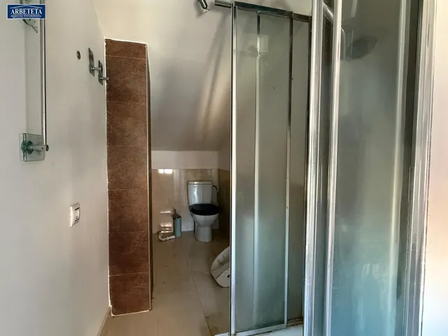 INMOBILIARIA ARBETETA VENDE EDIFICIO PARA REFORMAR EN PLENO CENTRO DE GUADALAJARA. — 25