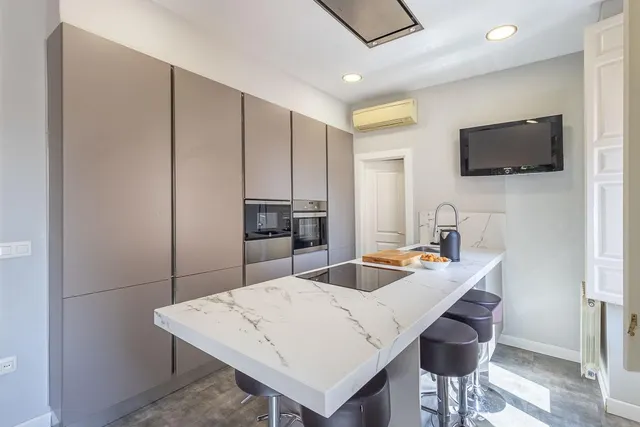 Exclusivo Piso Dúplex en el Corazón de Granada — 8